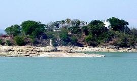 https://d3r8gwkgo0io6y.cloudfront.net/upload/umananda temple.jpg